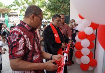 Wagub Johni Tantang Gereja Lawan Kemiskinan dan Stunting